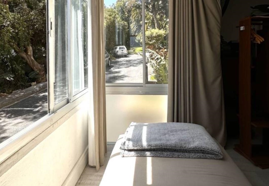 To Let 0 Bedroom Property for Rent in Sea Point Western Cape
